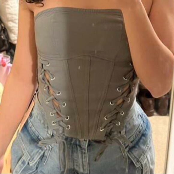 New lace up front detail strapless top~ - Picture 5 of 5